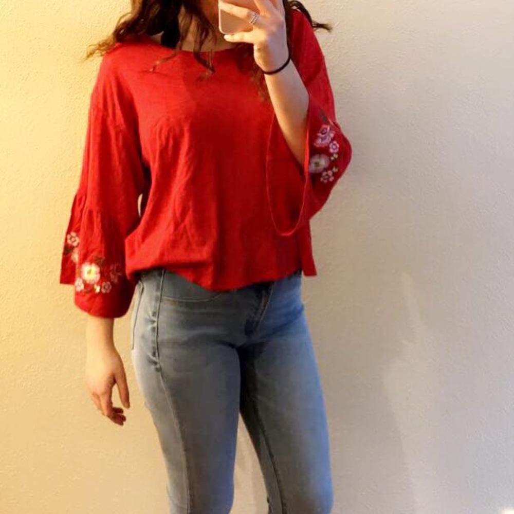 Hollister Flowy Top